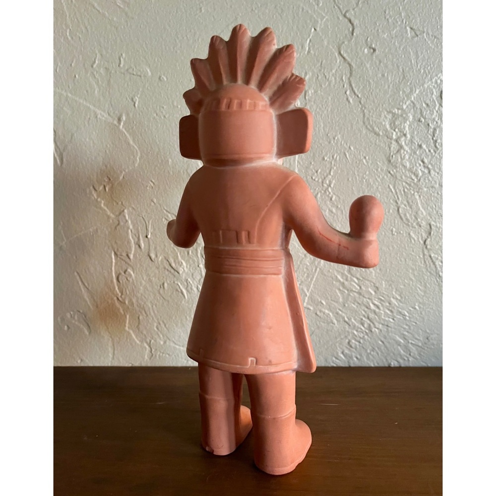 ✨Signed Navajo Native Terracotta Clay Figurine with Feathered Headdress✨ - Picture 4 of 9